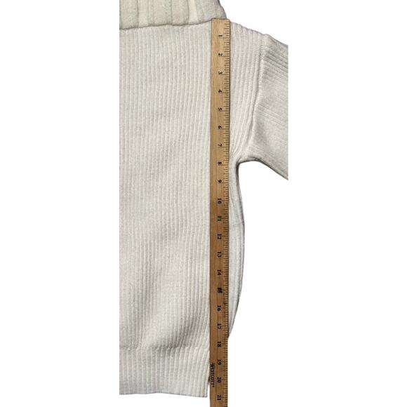 Mazik Off-the-Shoulder Gold Button Embellished Sleeve Cream Sweater Small - Picture 2 of 6